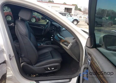 2018 BMW 530I xDrive z USA, uszkodzony, nr VIN WBAJA7C55JWA73431